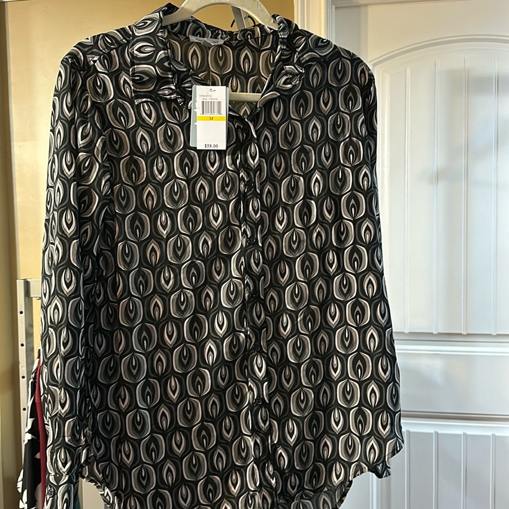 NWT Floral ivy  button Down shirt
